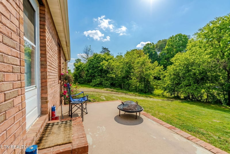 298 Brock Rd, Maynardville, TN 37807