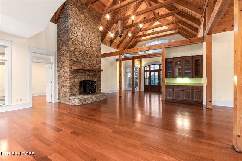 298 Butter And Egg Rd, Jacksboro, TN 37757