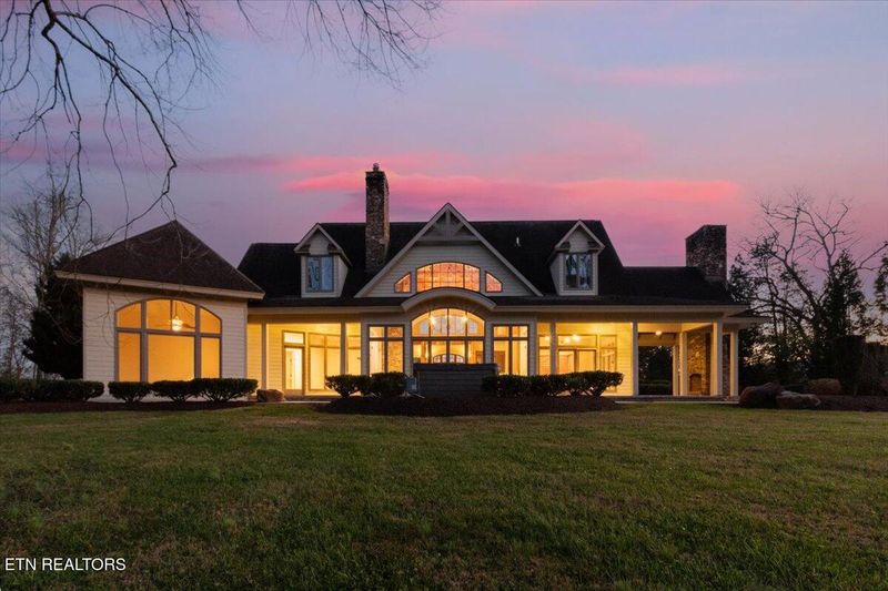 298 Butter And Egg Rd, Jacksboro, TN 37757