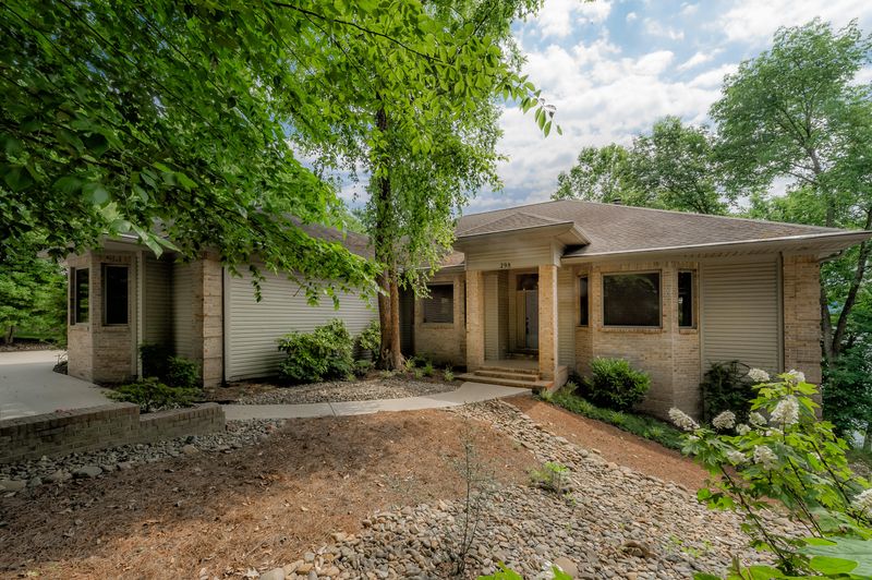 298 Cheestana Way, Loudon, TN 37774