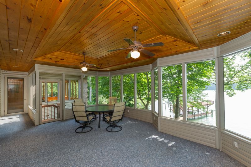 298 Cheestana Way, Loudon, TN 37774