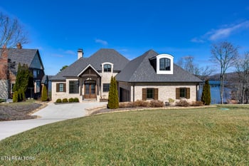298 Cypress Pointe Dr, Lenoir City, TN 37772