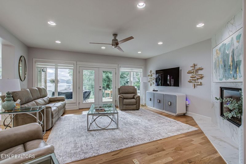 298 Dudala Pl, Loudon, TN 37774