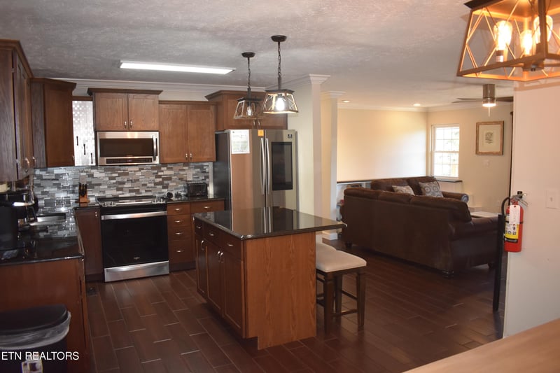 298 Lane Hollow Rd, Sevierville, TN 37876