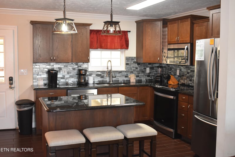 298 Lane Hollow Rd, Sevierville, TN 37876