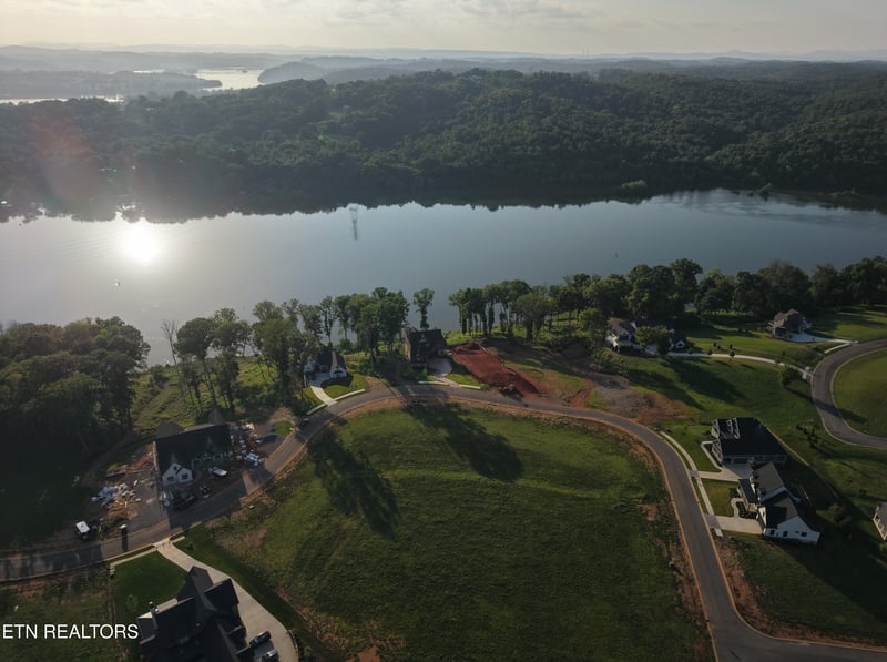 299 Firefly Dr, Loudon, TN 37774