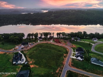 299 Firefly Dr, Loudon, TN 37774