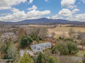 2992 Knoxville Hwy, Wartburg, TN 37887