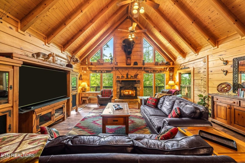 2992 Mountain Memories Way, Sevierville, TN 37876