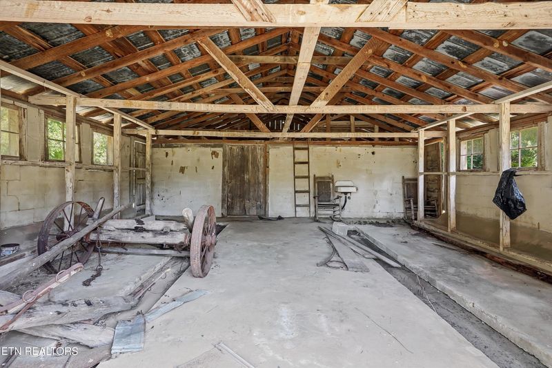 3-4 Highway 163, Etowah, TN 37331