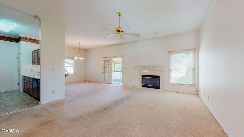 3 Breakers Ct, Clinton, TN 37716