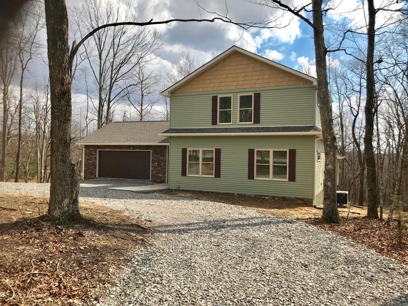 30 Tower Pl, Monterey, TN 38574