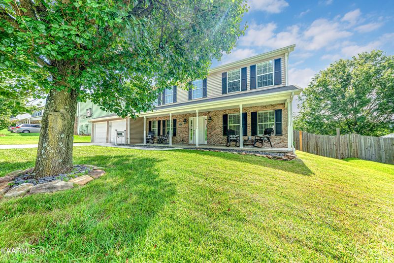 300 Ashworth Tr, Powell, TN 37849