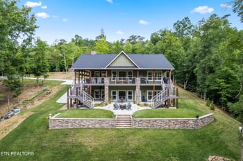 300 Black Fox Harbor Rd, Washburn, TN 37888