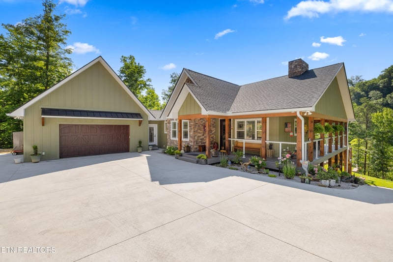 300 Black Fox Harbor Rd, Washburn, TN 37888
