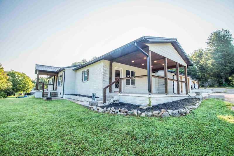 300 Dailey Ave, Loudon, TN 37774