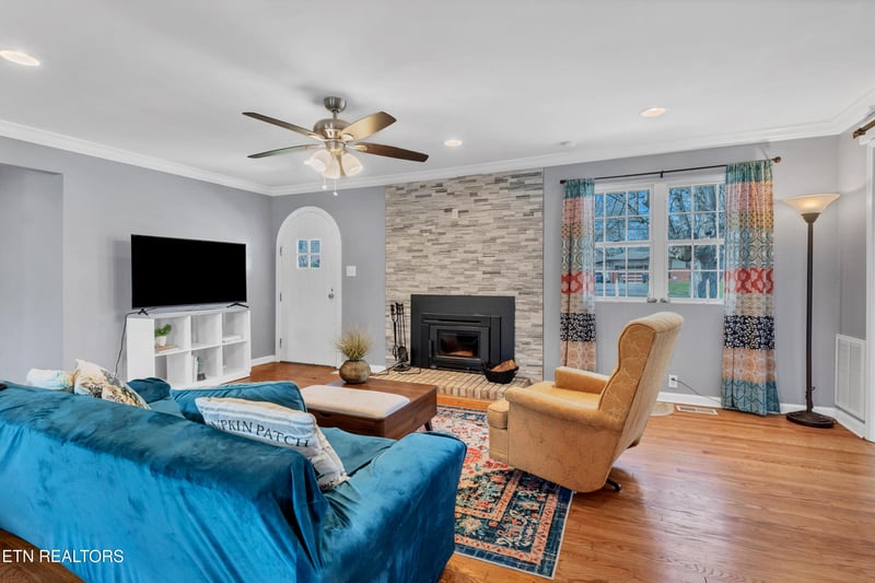 300 Lindy Dr, Knoxville, TN 37920