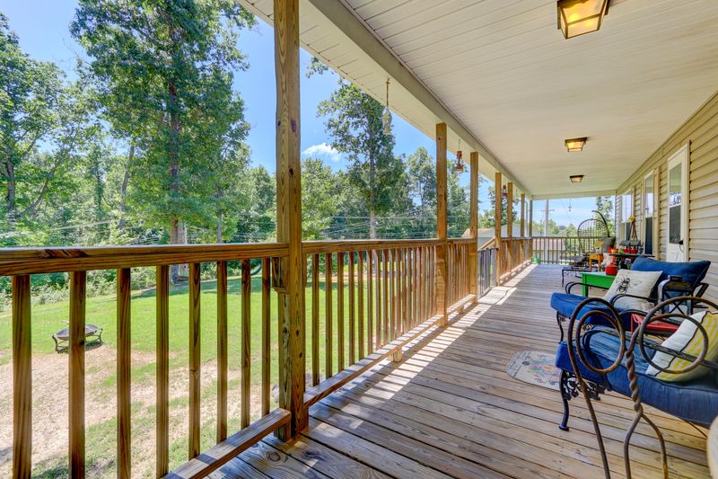 300 Mark Frey Dr, Robbins, TN 37852