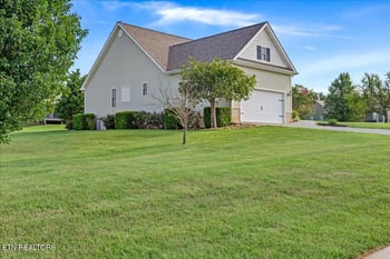 300 Moores Way, Madisonville, TN 37354