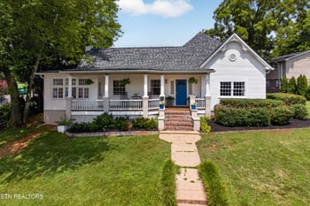 300 N Hicks St, Clinton, TN 37716