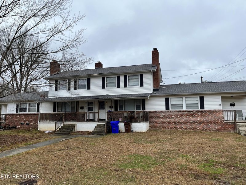 300 Pennsylvania Ave, Oak Ridge, TN 37830