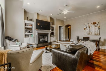300 S Gay St #103, Knoxville, TN 37902