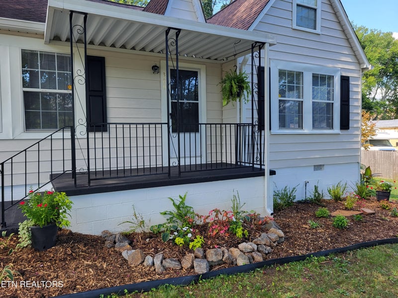 300 S Oak St, Sweetwater, TN 37874