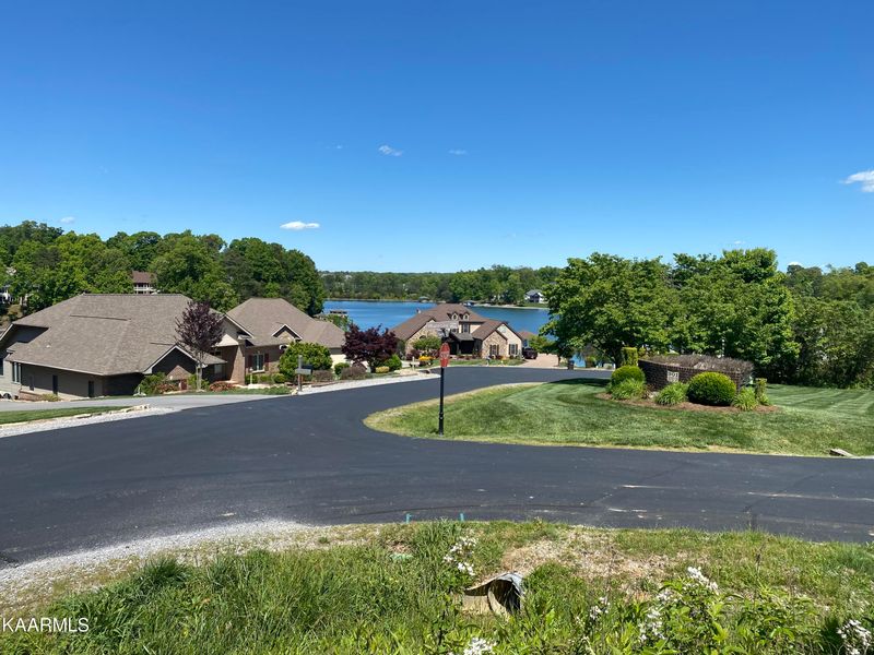 300 Shawnee Vw, Loudon, TN 37774