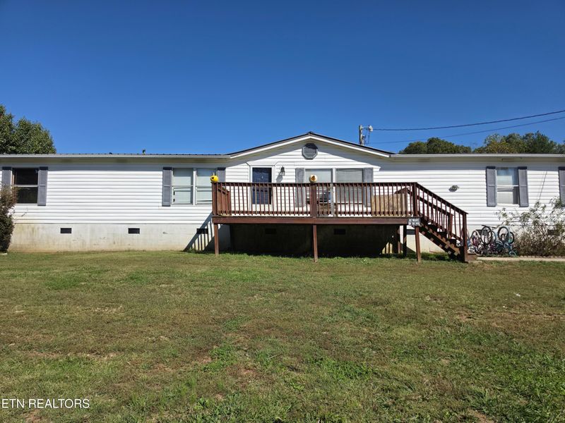 300 Shirley Ln, Oneida, TN 37841