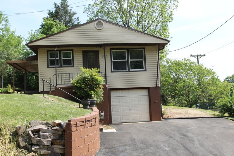 300 SW Volena Pl, Knoxville, TN 37920