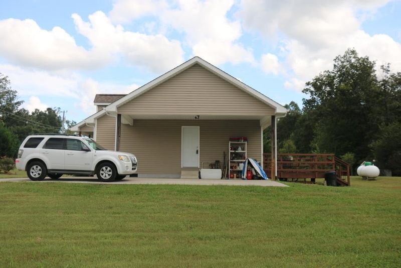 300 Sweetsprings Rd, Madisonville, TN 37354