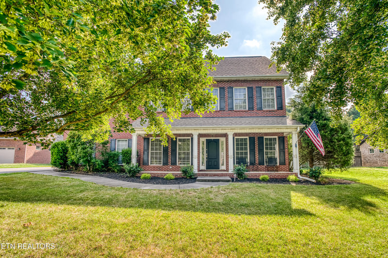 300 Yellowstone Ln, Lenoir City, TN 37771