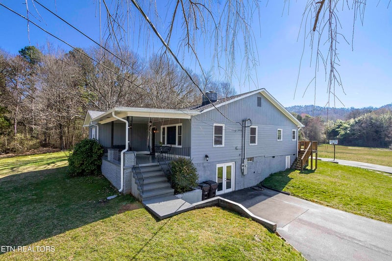 3000 Gray Hendrix Rd, Knoxville, TN 37931