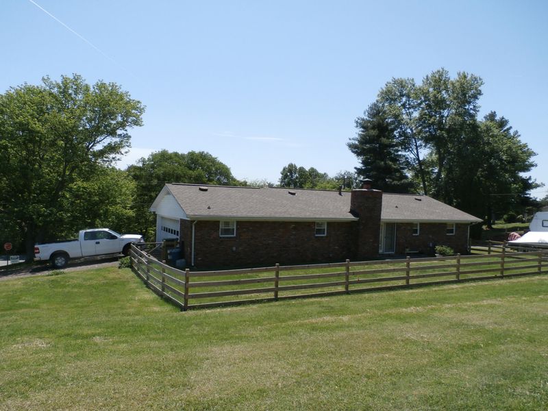 3001 Rambling Rd, Maryville, TN 37801