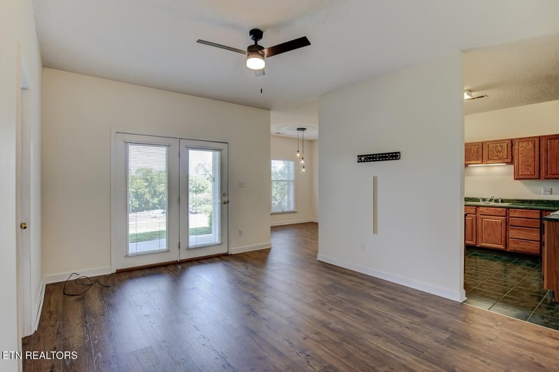 3002 Brentwood Ct, Kingston, TN 37763