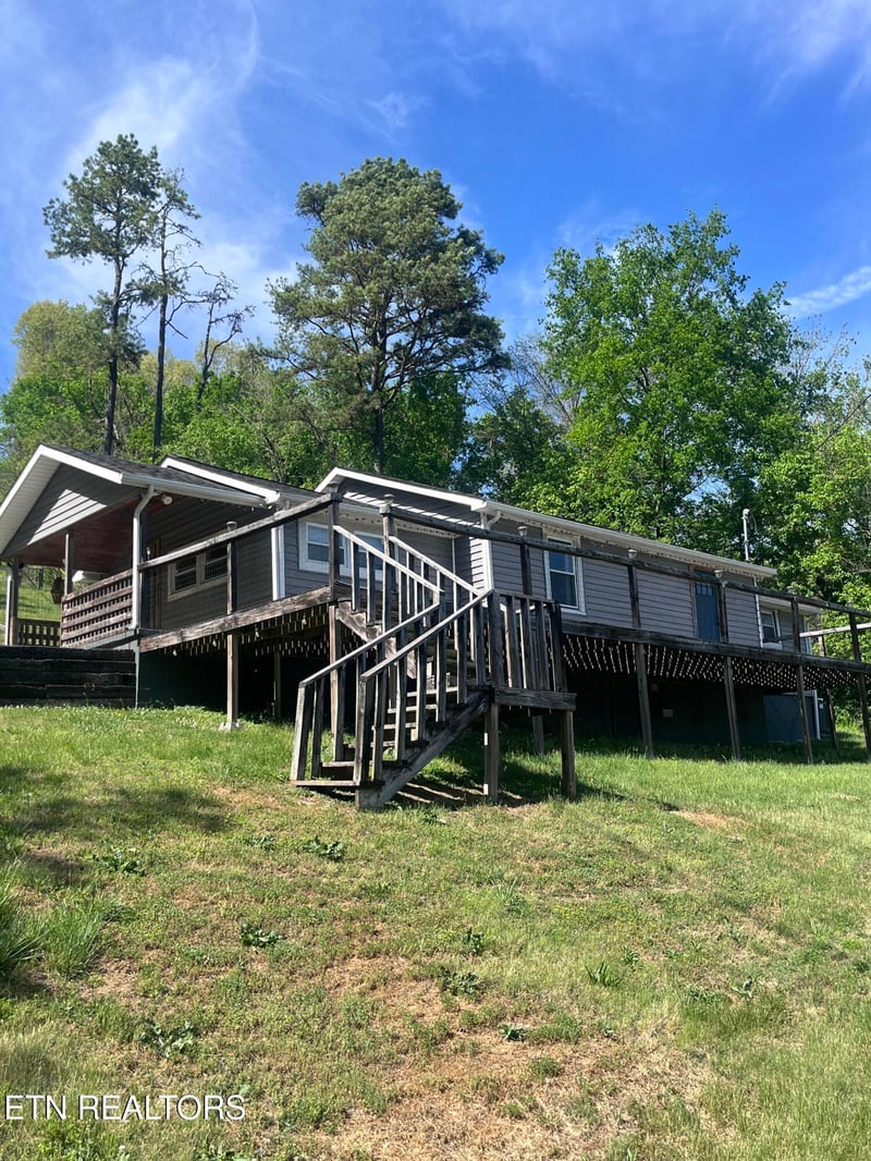 3002 Highway 61 East, Luttrell, TN 37779