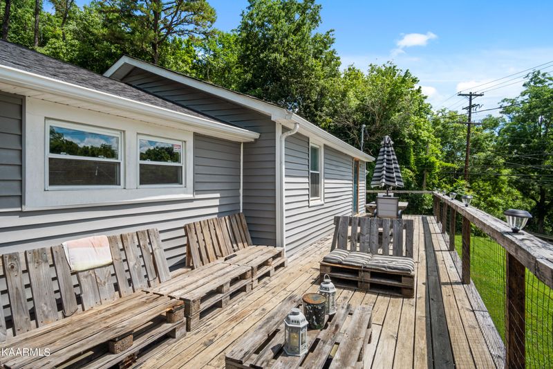 3002 Highway 61, Luttrell, TN 37779