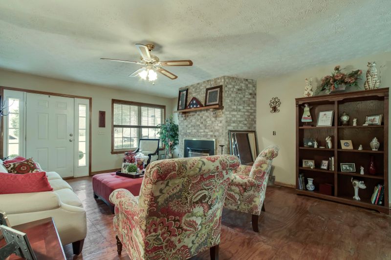 3002 Williams Ferry Rd, Lenoir City, TN 37771