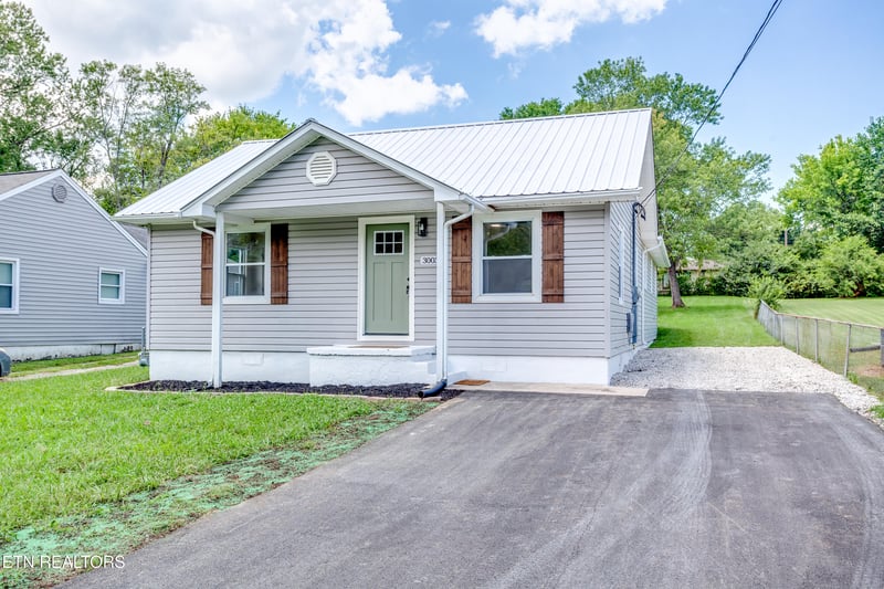 3003 Boright Dr, Knoxville, TN 37917