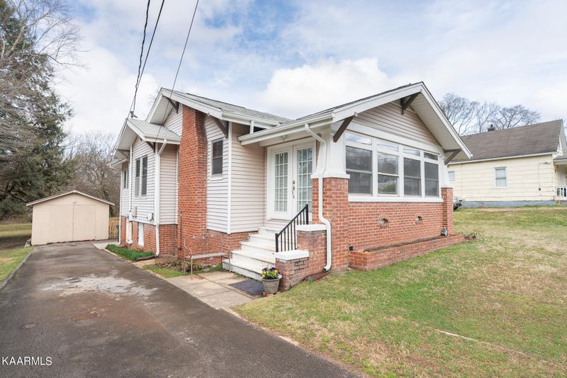 3003 Forestdale Ave, Knoxville, TN 37917
