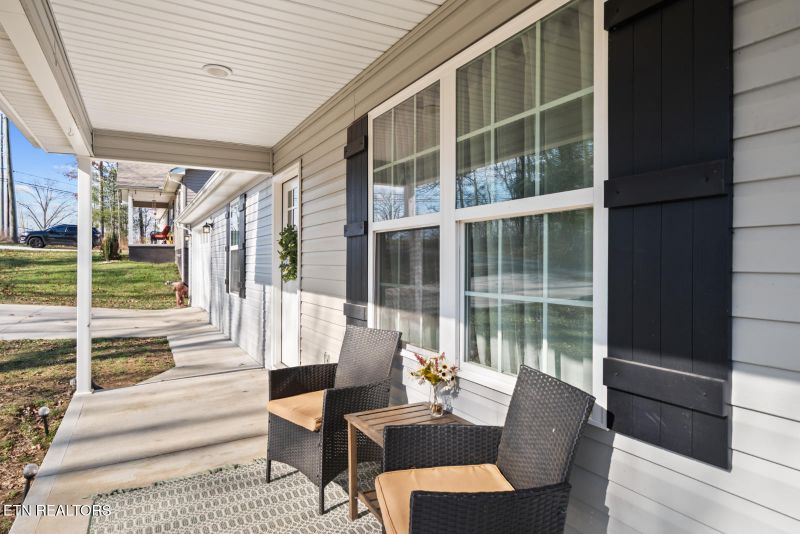 3003 Opalochee Dr, Crossville, TN 38572