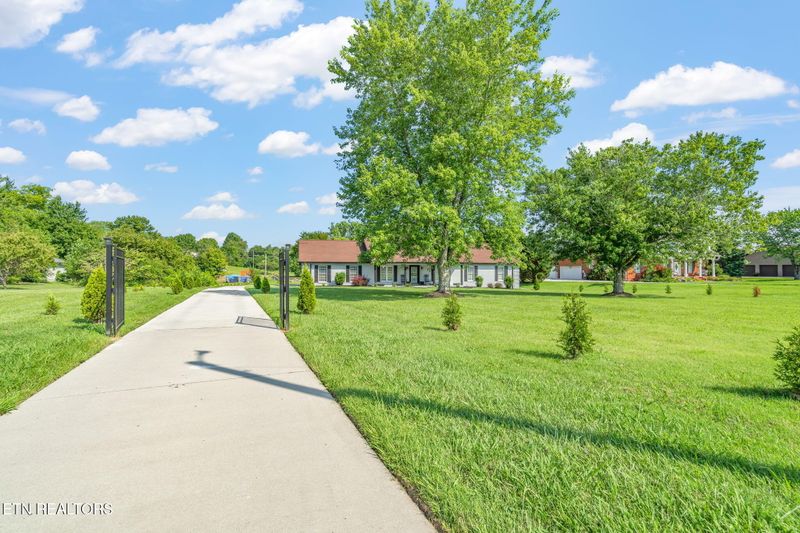 3005 E Emory Rd, Knoxville, TN 37938