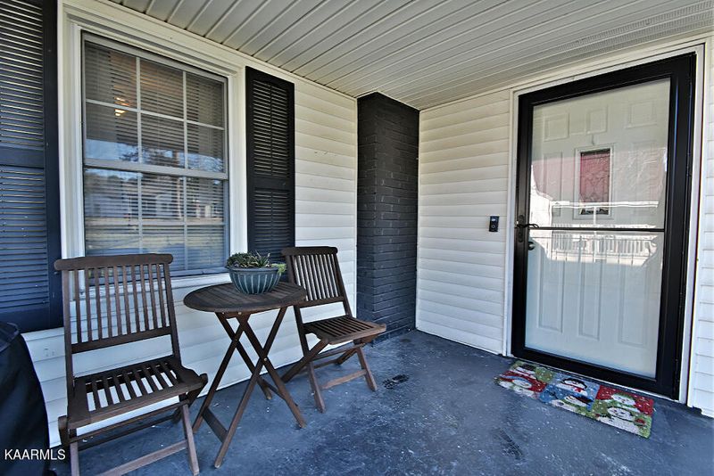 3006 Valley View Dr, Knoxville, TN 37917