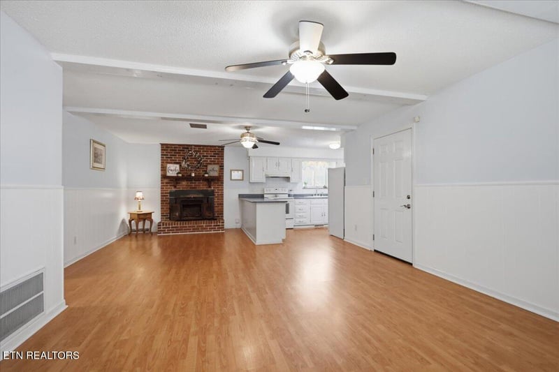 3008 Pleasant View Ave, Maryville, TN 37803