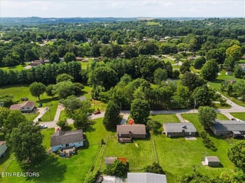 3008 Pleasant View Ave, Maryville, TN 37803