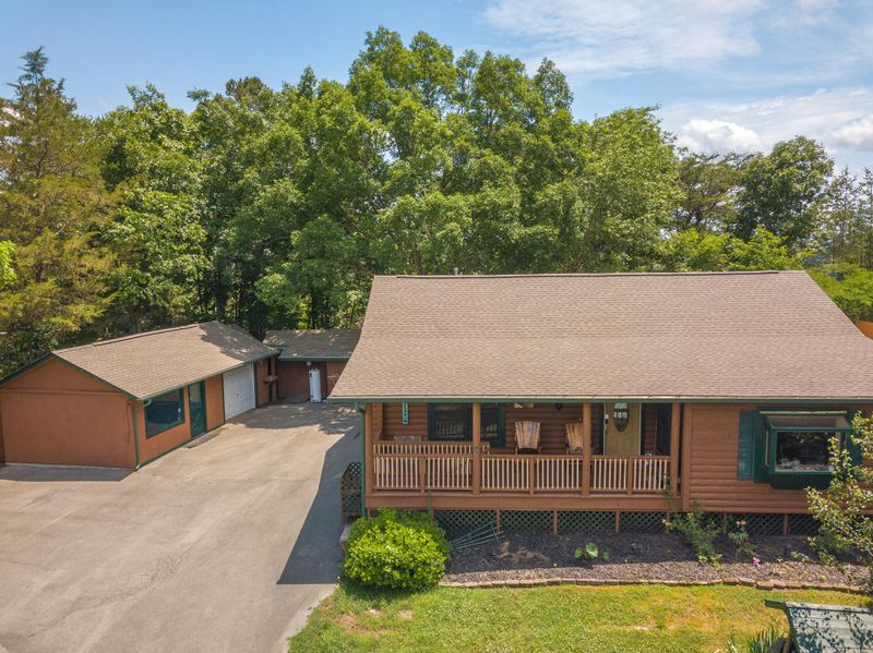 3009 Crestview Ct, Sevierville, TN 37862