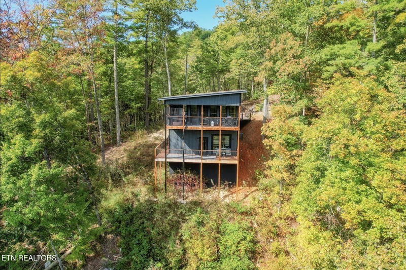 3009 Meadow View Rd, Sevierville, TN 37862