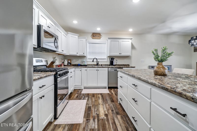 301 Dayton Ave, Crossville, TN 38555