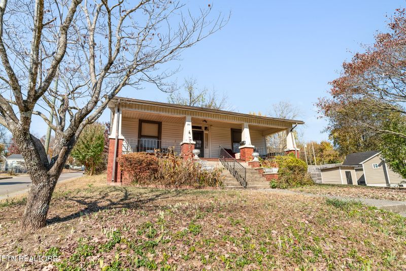 301 E Oldham Ave, Knoxville, TN 37917