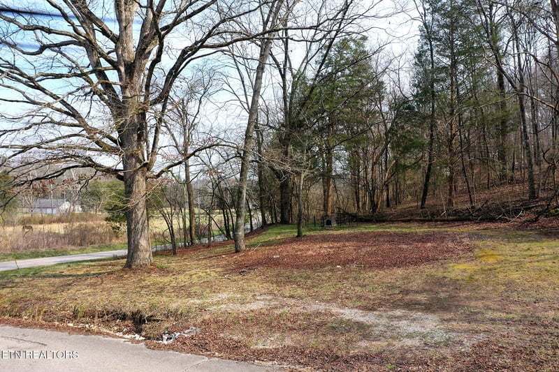 301 Gage Rd, Philadelphia, TN 37846
